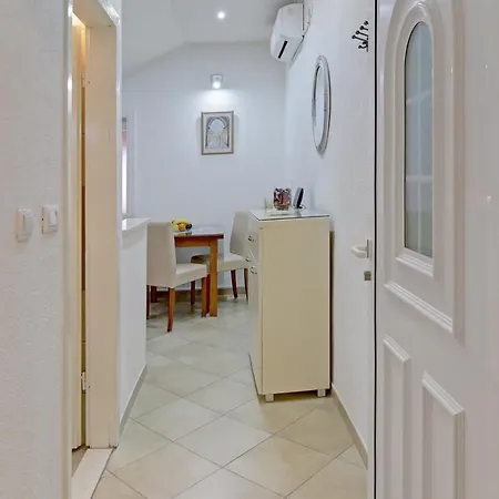 Dance Apartment